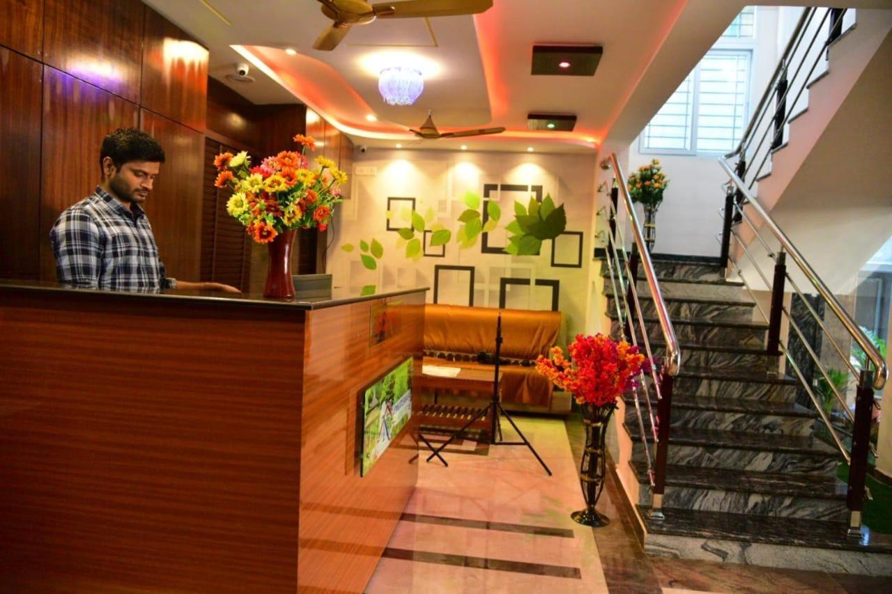 Nb Venkateswara Grand Inn Тирупати Экстерьер фото