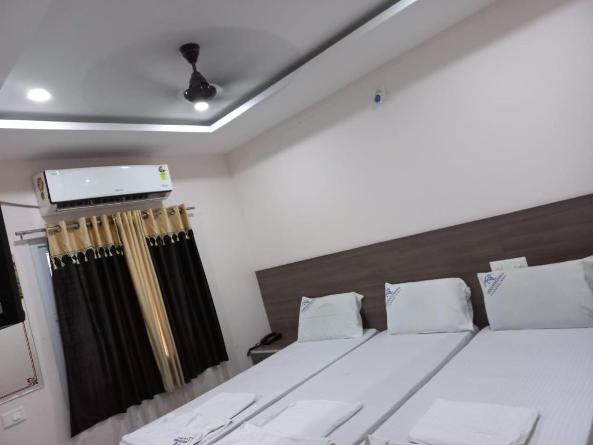 Nb Venkateswara Grand Inn Тирупати Экстерьер фото