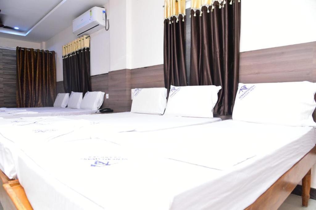 Nb Venkateswara Grand Inn Тирупати Экстерьер фото